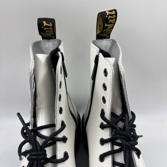 Dr. Martens Jadon 8-Eye Leather Chunky Platform Boot White Women Size 8 NEW - Picture 4 of 16